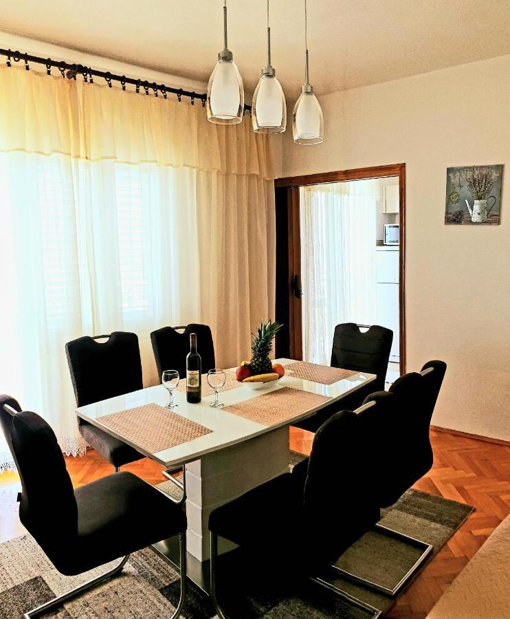 Apartments Tony Stanici - Omiš Buitenkant foto