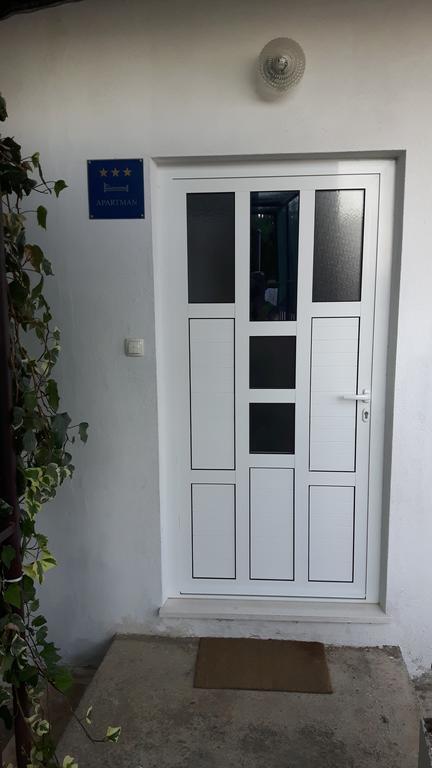 Apartments Tony Stanici - Omiš Buitenkant foto